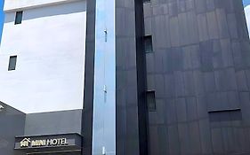 Mini Hotel 141
